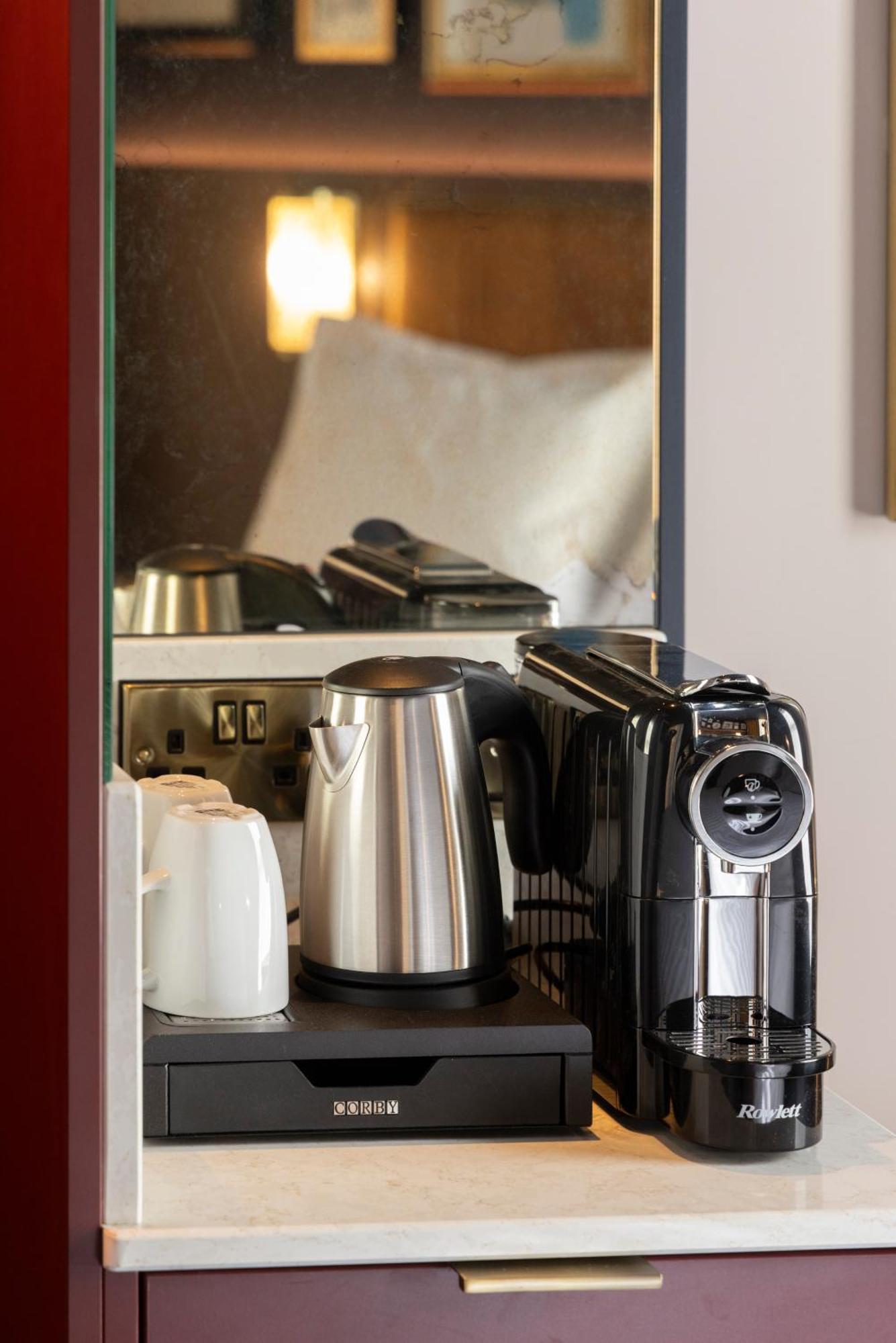 Deluxe Double Room,1668047889:JPEG